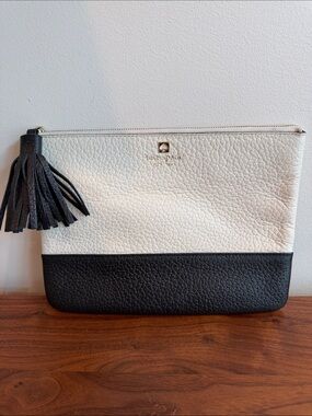 kate spade Two-Tone Pebbled Leather Wristlet in Cream and Black